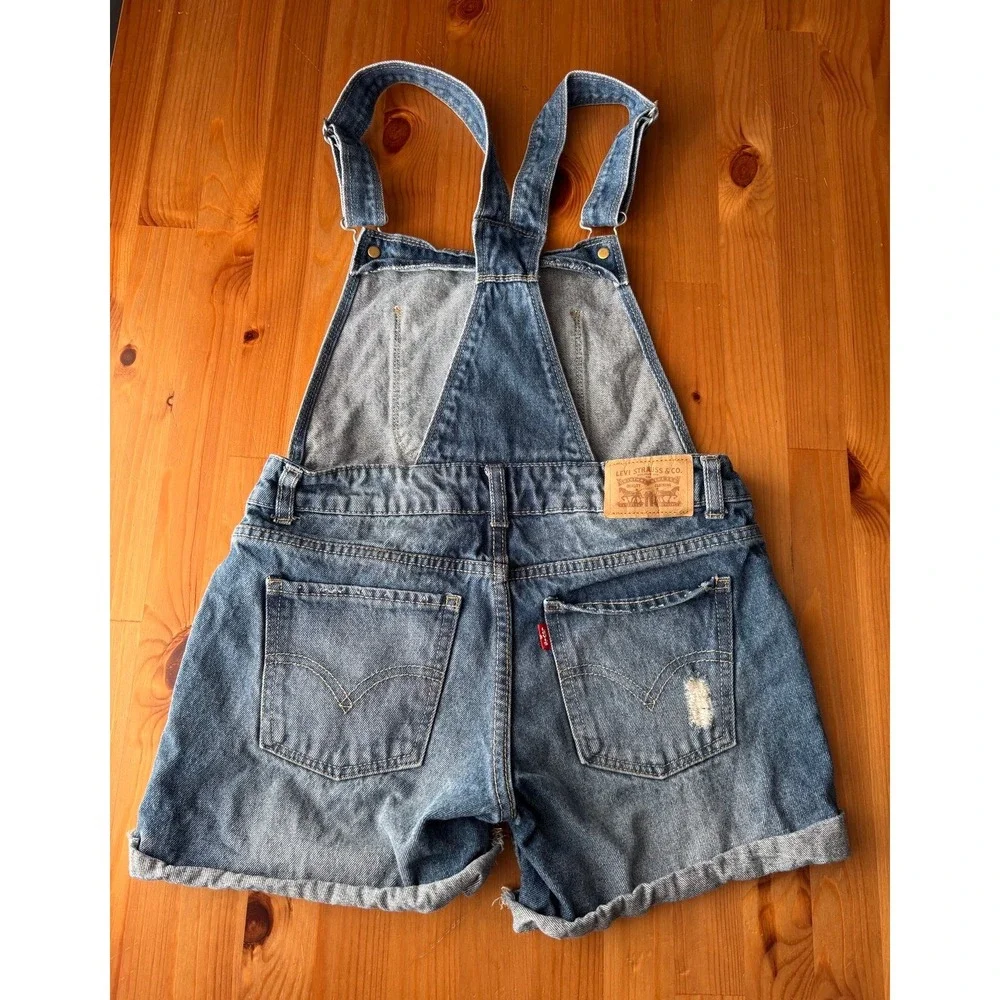 Levis preowned like